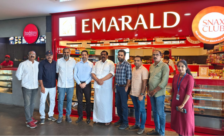 Emerald Restaurant outlet opening at Kozhikode Cyberpark food court with a variety of snacks and bev