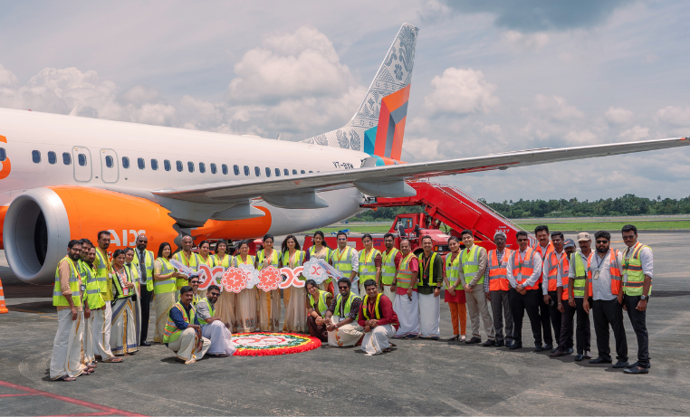 Air India Express Boeing 737-8 featuring Kerala's Kasavu tail art design.