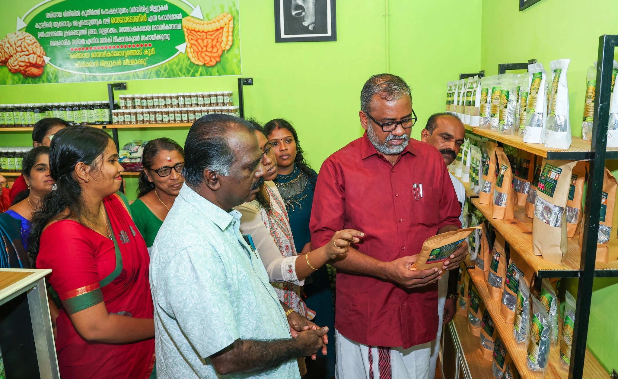 Inaugurates Millet Café in Devikulangara